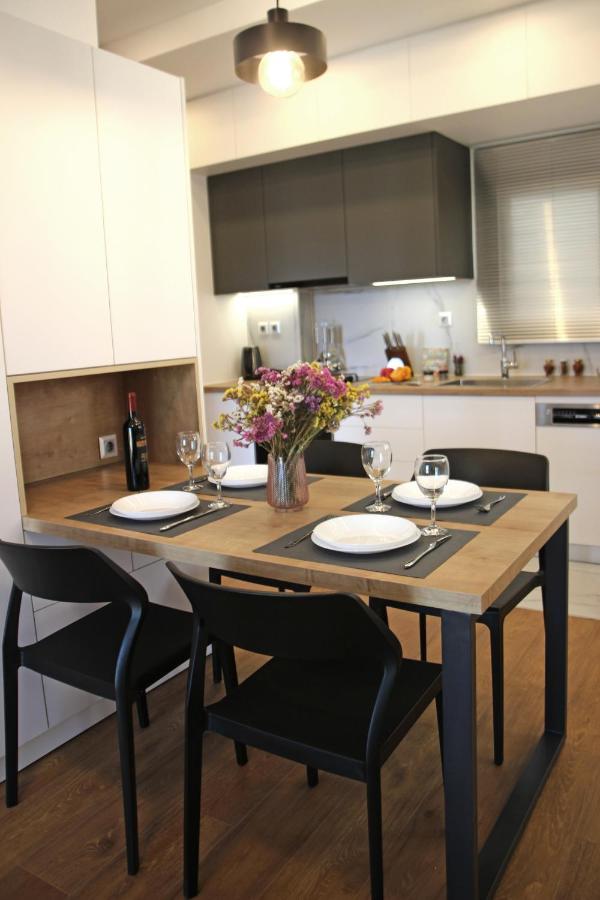 New Cozy Chic Apt-Ryfete Luxury Living カラタス エクステリア 写真